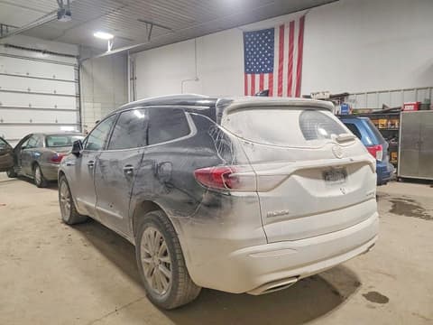 2018 Buick Enclave, VIN 5GAEVBKW9JJ230329. Фото 2 з 6 з аукціону Copart. Каталог авто зі США OpenDataCar.