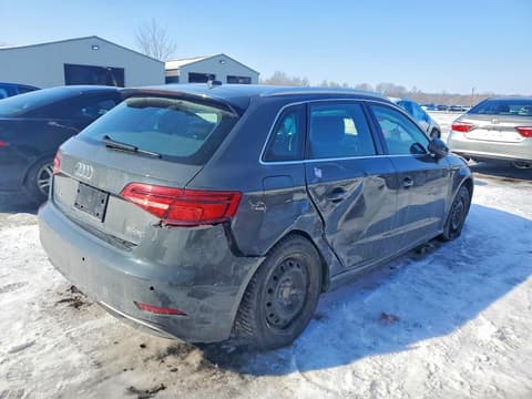 2018 Audi A3 e-tron, VIN WAUSPBFFXJA070478. Фото 3 из 6 с аукциона Copart. Каталог авто из США OpenDataCar.