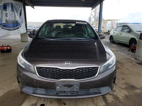 2017 Kia Forte, VIN 3KPFK4A72HE050926. Zdjęcie 5 z 6 z aukcji Copart. Katalog aut z USA OpenDataCar.