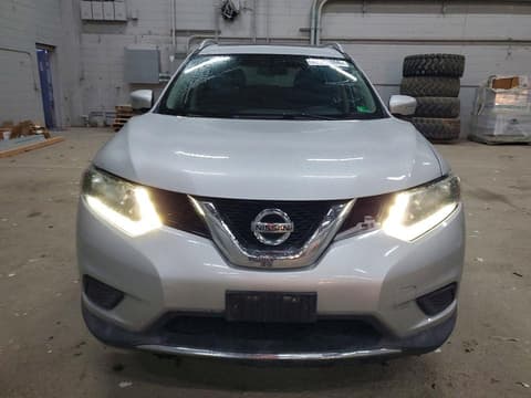 2015 Nissan Rogue, VIN 5N1AT2MV1FC822418. Фото 5 з 6 з аукціону Copart. Каталог авто зі США OpenDataCar.