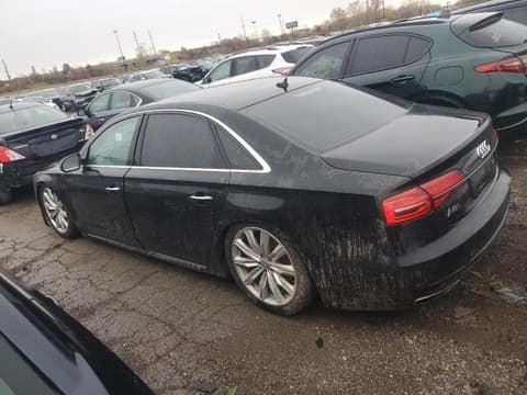 2017 Audi A8, VIN WAU44AFD4HN014064. Фото 2 з 6 з аукціону Copart. Каталог авто зі США OpenDataCar.