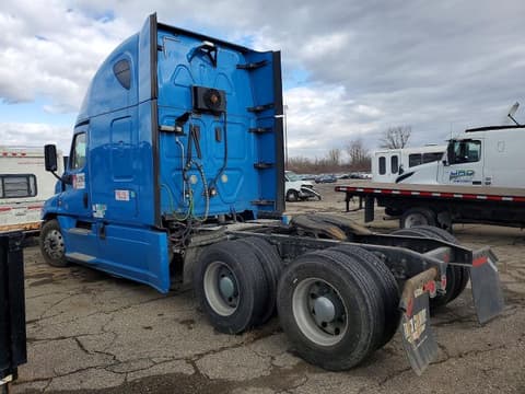2017 Freightliner Cascadia 125, VIN 3AKJGLDR0HSHT4786. Фото 3 з 6 з аукціону Copart. Каталог авто зі США OpenDataCar.