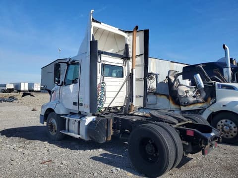 2016 Volvo VNL, VIN 4V4N39TGXGN965623. Фото 3 из 6 с аукциона Copart. Каталог авто из США OpenDataCar.