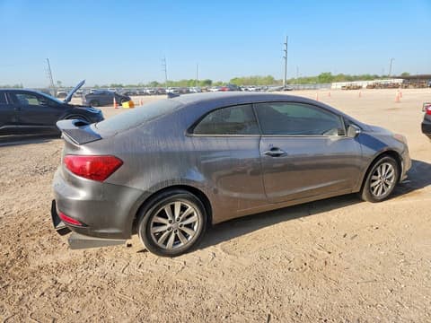 2014 Kia Forte, VIN KNAFX6A89E5239972. Фото 3 з 6 з аукціону Copart. Каталог авто зі США OpenDataCar.