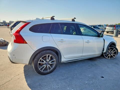 2017 Volvo V60 Cross Country, VIN YV440MWK5H1038683. Фото 3 из 6 с аукциона Copart. Каталог авто из США OpenDataCar.