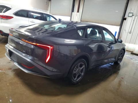 2025 Kia K4, VIN 3KPFT4DE0SE164633. Фото 3 з 6 з аукціону Copart. Каталог авто зі США OpenDataCar.