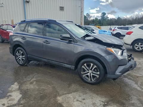 2017 Toyota RAV4, VIN JTMZFREV8HJ717766. Фото 4 з 6 з аукціону Copart. Каталог авто зі США OpenDataCar.