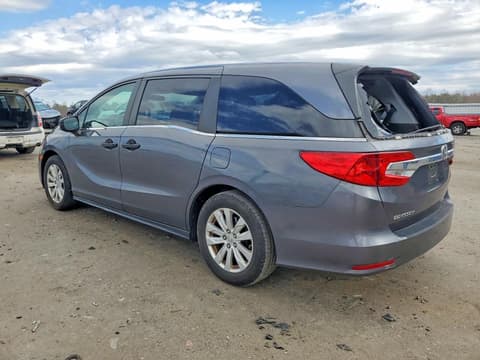 2018 Honda Odyssey, VIN 5FNRL6H20JB034787. Photo 2 of 6 from Copart auction. OpenDataCar US salvage catalog.