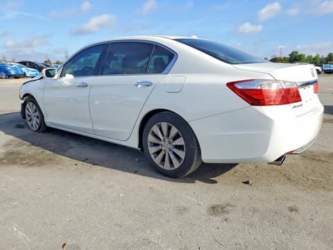2013 Honda Accord, VIN 1HGCR3F86DA037900. Фото 2 з 6 з аукціону Copart. Каталог авто зі США OpenDataCar.