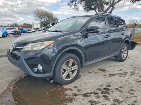 2015 Toyota RAV4, VIN 2T3WFREV8FW211534. Фото 1 з 6 з аукціону Copart. Каталог авто зі США OpenDataCar.
