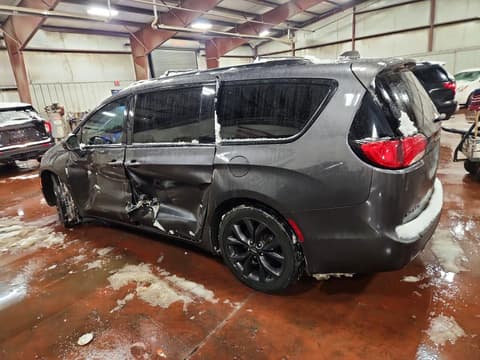 2018 Chrysler Pacifica, VIN 2C4RC1EG6JR333465. Фото 2 з 6 з аукціону Copart. Каталог авто зі США OpenDataCar.