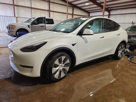 2023 Tesla Model Y, VIN 7SAYGAEE4PF647752. Фото 1 з 6 з аукціону Copart. Каталог авто зі США OpenDataCar.