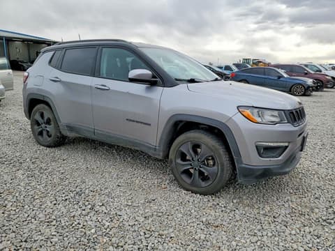 2019 Jeep Compass, VIN 3C4NJDBB3KT670348. Фото 4 из 6 с аукциона Copart. Каталог авто из США OpenDataCar.