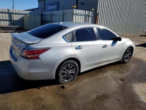 2015 Nissan Altima, VIN 1N4AL3AP8FN896610. Фото 3 з 6 з аукціону Copart. Каталог авто зі США OpenDataCar.