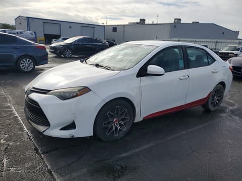 2018 Toyota Corolla, VIN 5YFBURHE1JP822573. Фото 1 з 6 з аукціону Copart. Каталог авто зі США OpenDataCar.