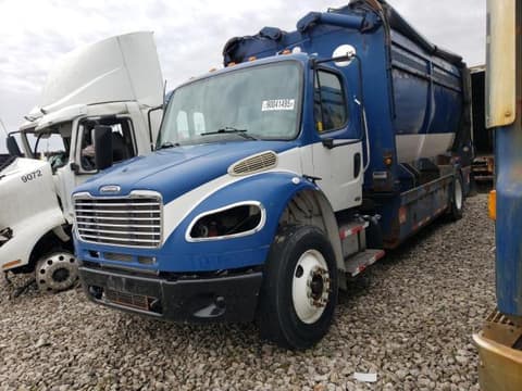 2011 Freightliner M2 106, VIN 1FVACXBS5BHAZ2317. Фото 2 з 6 з аукціону Copart. Каталог авто зі США OpenDataCar.