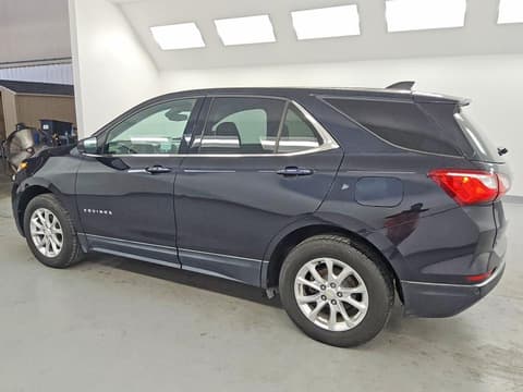 2020 Chevrolet Equinox, VIN 2GNAXUEV0L6135428. Фото 2 з 6 з аукціону Copart. Каталог авто зі США OpenDataCar.