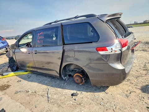 2013 Toyota Sienna, VIN 5TDYK3DC0DS289659. Фото 2 з 6 з аукціону Copart. Каталог авто зі США OpenDataCar.