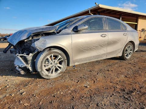 2023 Kia Forte, VIN 3KPF24AD1PE581877. Фото 1 з 6 з аукціону Copart. Каталог авто зі США OpenDataCar.