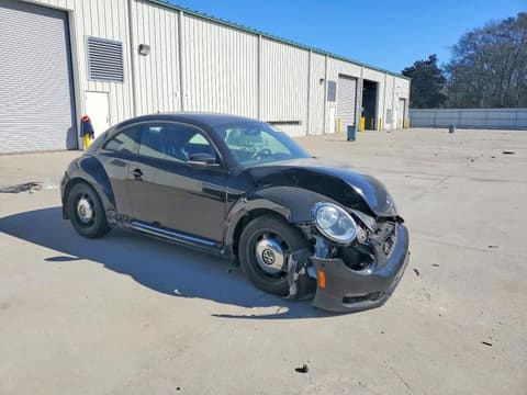 2013 Volkswagen Beetle, VIN 3VWJP7AT4DM690255. Фото 4 з 6 з аукціону Copart. Каталог авто зі США OpenDataCar.