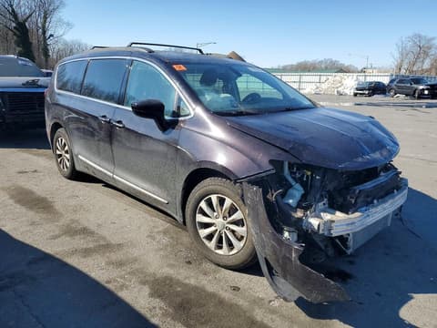 2017 Chrysler Pacifica, VIN 2C4RC1BG7HR771460. Фото 4 з 6 з аукціону Copart. Каталог авто зі США OpenDataCar.