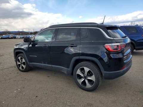 2017 Jeep Compass, VIN 3C4NJDBB6HT607012. Фото 2 из 6 с аукциона Copart. Каталог авто из США OpenDataCar.