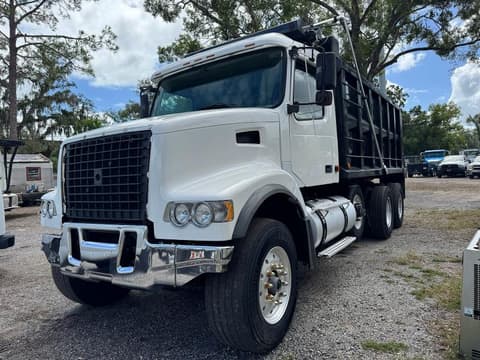 2003 Volvo VHD, VIN 4V5KC9GH33N347488. Фото 2 из 6 с аукциона Copart. Каталог авто из США OpenDataCar.