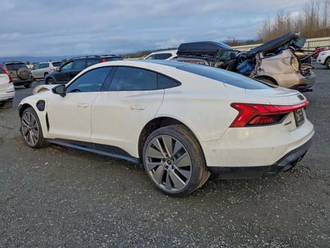 2022 Audi e-tron GT, VIN WAUEJBFWXN7006488. Фото 2 з 6 з аукціону Copart. Каталог авто зі США OpenDataCar.