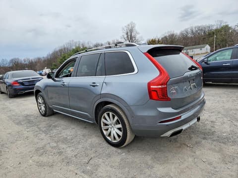 2017 Volvo XC90, VIN YV4A22PK2H1147425. Фото 2 з 6 з аукціону Copart. Каталог авто зі США OpenDataCar.