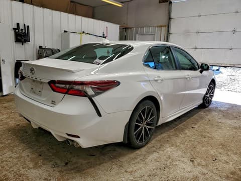 2021 Toyota Camry, VIN 4T1G11BK6MU028265. Фото 3 з 6 з аукціону Copart. Каталог авто зі США OpenDataCar.