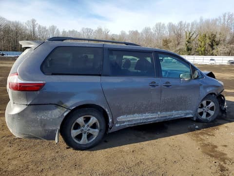 2015 Toyota Sienna, VIN 5TDKK3DC1FS687245. Фото 3 з 6 з аукціону Copart. Каталог авто зі США OpenDataCar.