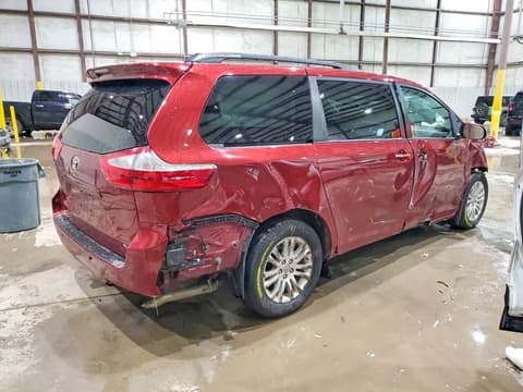 2017 Toyota Sienna, VIN 5TDYZ3DC2HS899662. Zdjęcie 3 z 6 z aukcji Copart. Katalog aut z USA OpenDataCar.