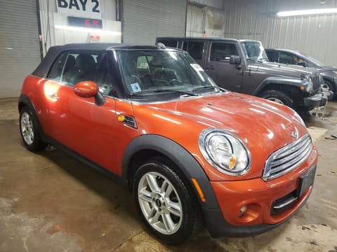2015 Mini Cooper, VIN WMWZN3C50FT861801. Фото 4 з 6 з аукціону Copart. Каталог авто зі США OpenDataCar.