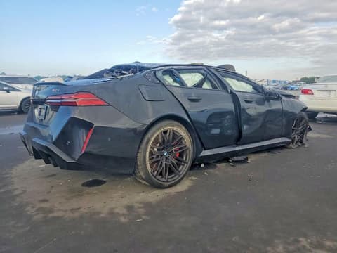 2026 Bmw M5, VIN WBS83FK05TCV80643. Фото 3 з 6 з аукціону Copart. Каталог авто зі США OpenDataCar.