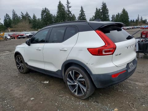 2021 Volvo XC40, VIN YV4162UM2M2396838. Photo 2 of 6 from Copart auction. OpenDataCar US salvage catalog.