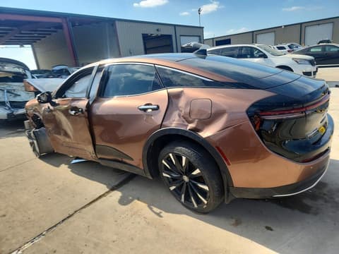 2023 Toyota Crown, VIN JTDAFAAFXP3003623. Фото 2 з 6 з аукціону Copart. Каталог авто зі США OpenDataCar.