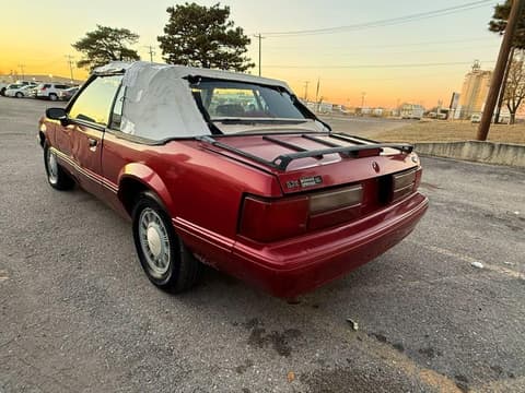 1992 Ford Mustang, VIN 1FACP44M7NF114715. Photo 3 of 6 from Copart auction. OpenDataCar US salvage catalog.