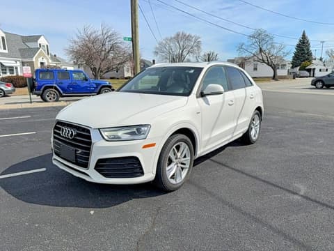 2018 Audi Q3, VIN WA1BCCFS6JR027592. Фото 2 з 6 з аукціону Copart. Каталог авто зі США OpenDataCar.
