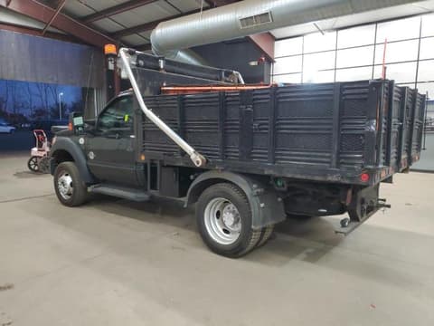 2016 Ford F-550 Super Duty, VIN 1FDUF5HT5GEA30129. Zdjęcie 2 z 6 z aukcji Copart. Katalog aut z USA OpenDataCar.