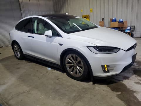 2017 Tesla Model X, VIN 5YJXCDE29HF043692. Фото 4 з 6 з аукціону Copart. Каталог авто зі США OpenDataCar.
