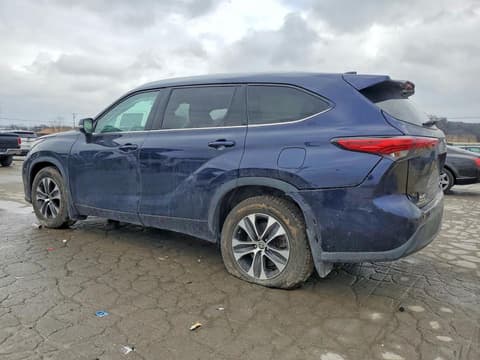 2021 Toyota Highlander, VIN 5TDGZRBH1MS135891. Фото 2 з 6 з аукціону Copart. Каталог авто зі США OpenDataCar.