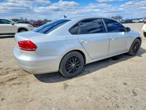 2013 Volkswagen Passat, VIN 1VWAP7A38DC032357. Zdjęcie 3 z 6 z aukcji Copart. Katalog aut z USA OpenDataCar.