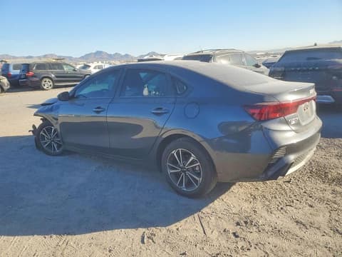 2023 Kia Forte, VIN 3KPF24AD9PE633305. Фото 2 з 6 з аукціону Copart. Каталог авто зі США OpenDataCar.