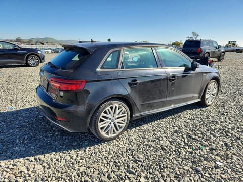 2018 Audi A3 e-tron, VIN WAUUPBFF4JA071005. Фото 3 из 6 с аукциона Copart. Каталог авто из США OpenDataCar.