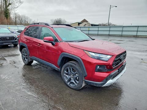 2024 Toyota RAV4, VIN 2T3J1RFV2RW420781. Фото 4 з 6 з аукціону Copart. Каталог авто зі США OpenDataCar.