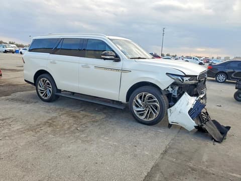 2025 Lincoln Navigator, VIN 5LMJJ2LGXSEL15621. Фото 4 з 6 з аукціону Copart. Каталог авто зі США OpenDataCar.