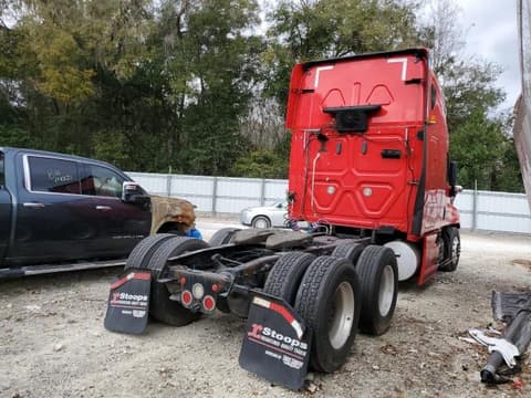 2018 Freightliner Cascadia 125, VIN 3AKJGLDR1JSJK2258. Фото 4 з 6 з аукціону Copart. Каталог авто зі США OpenDataCar.