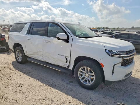 2021 Chevrolet Suburban, VIN 1GNSKBKD9MR259044. Фото 4 з 6 з аукціону Copart. Каталог авто зі США OpenDataCar.