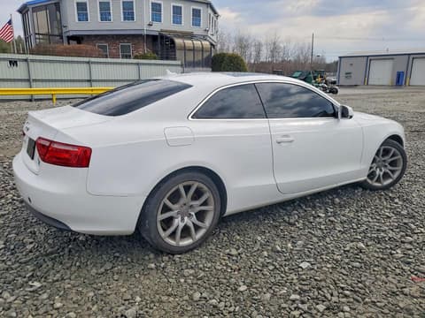 2011 Audi A5, VIN WAUCFAFR0BA039608. Фото 3 из 6 с аукциона Copart. Каталог авто из США OpenDataCar.