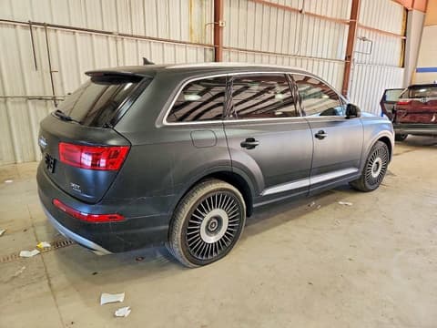 2017 Audi Q7, VIN WA1LAAF72HD040325. Фото 3 из 6 с аукциона Copart. Каталог авто из США OpenDataCar.